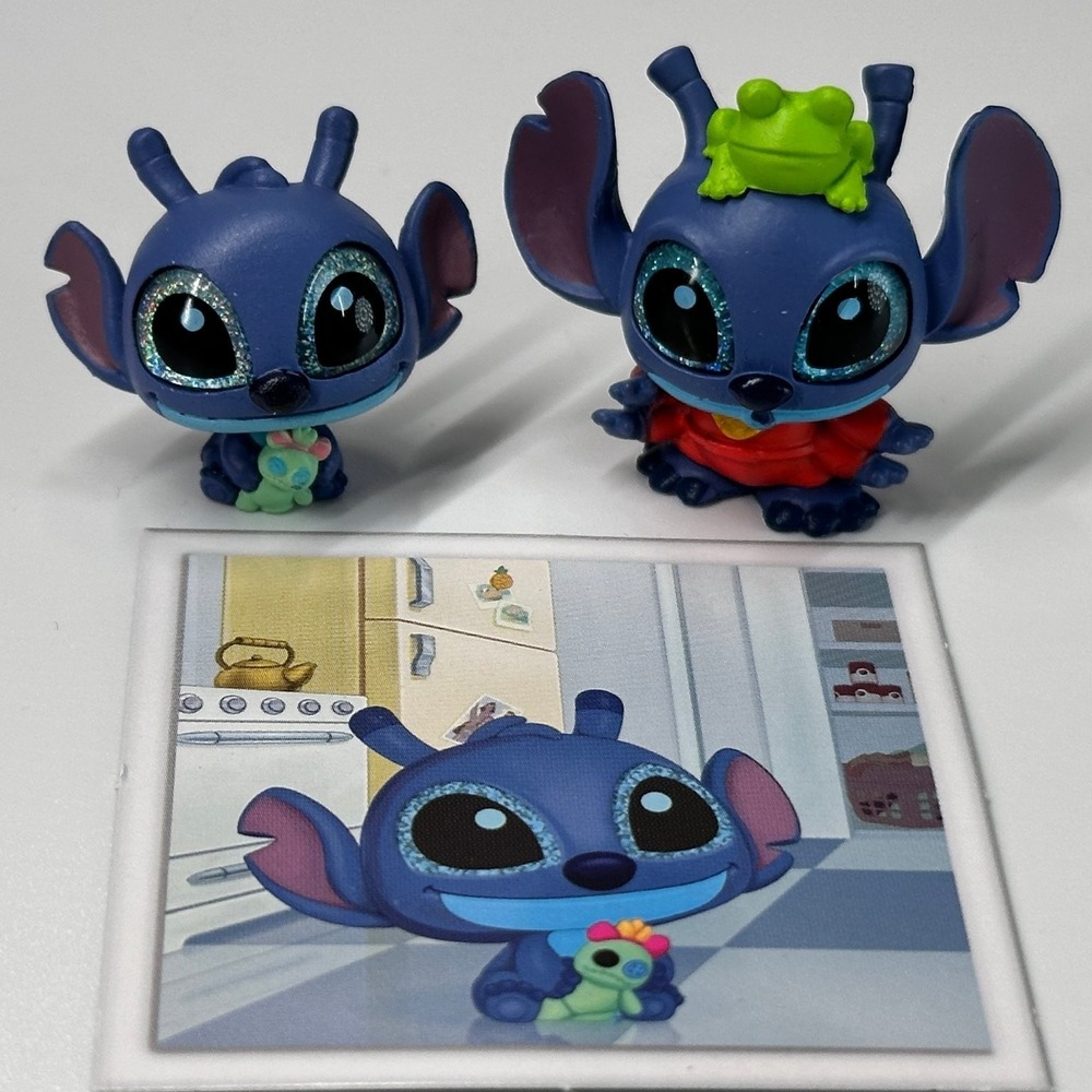 Disney Doorables STITCH REMEMBER WHEN Lilo & Stitch Set of 2 with Photo and Book
